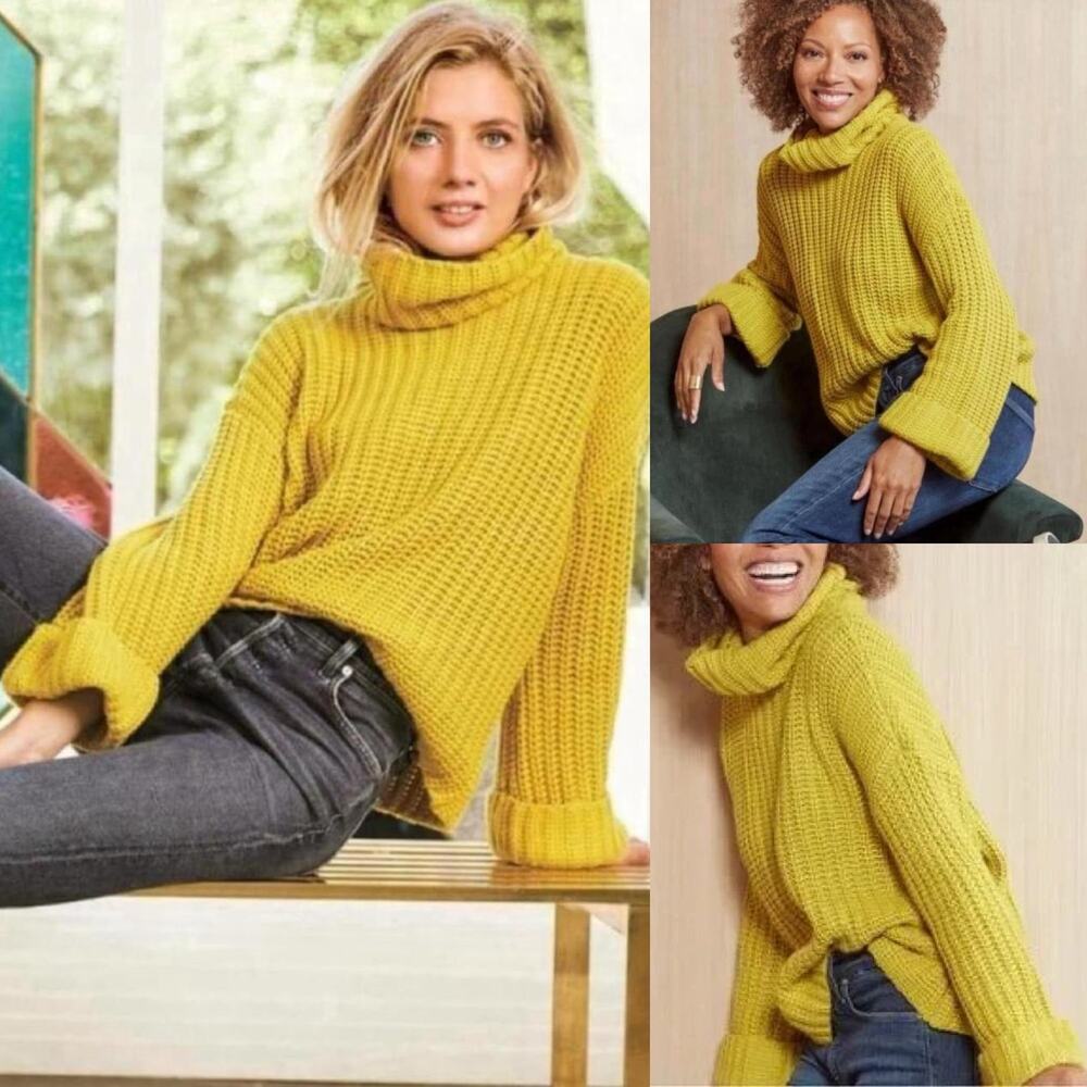 525 America Wide Sleeve Turtleneck Sweater in Cosmic Green